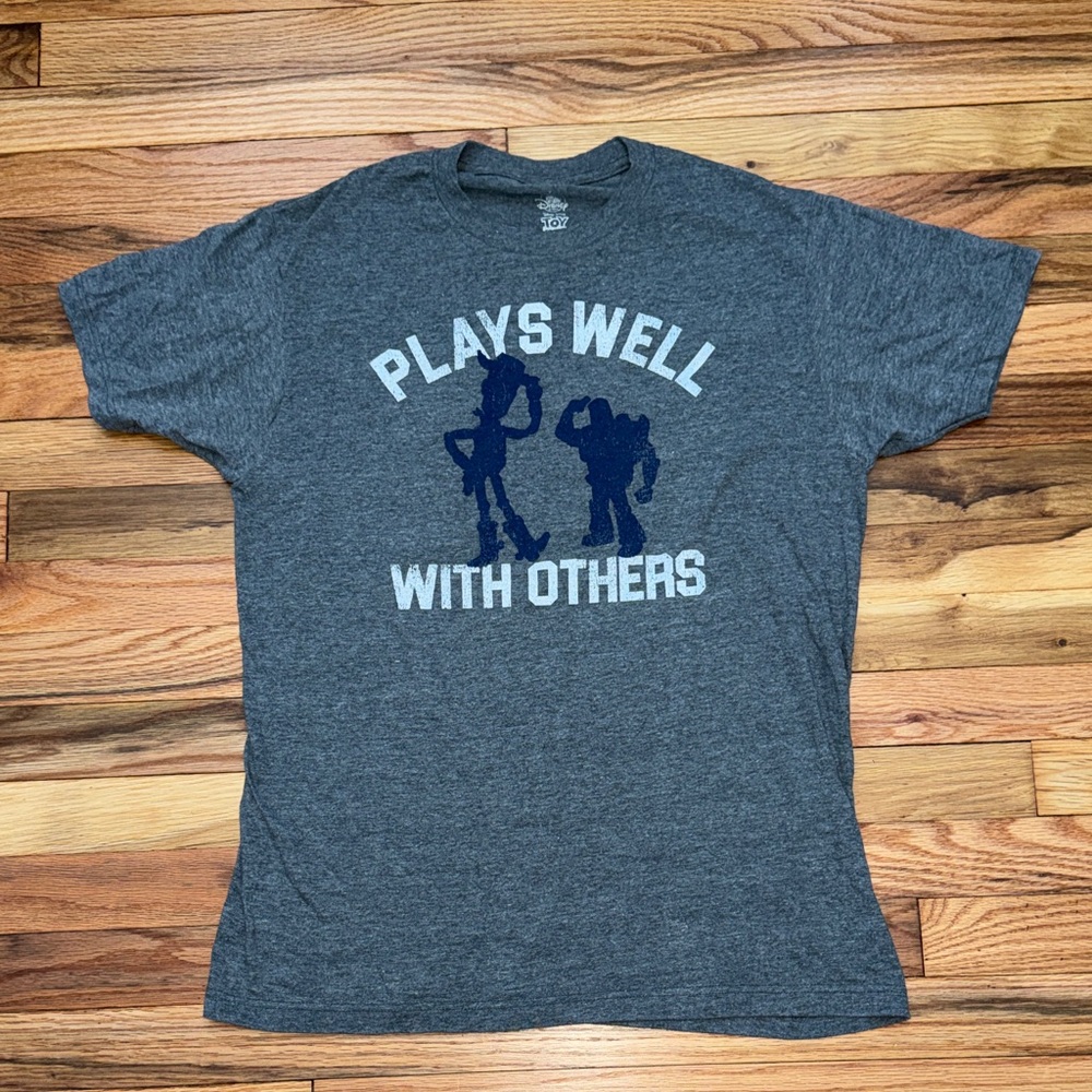 Disney Toy Story “Plays Well With Others” T-Shirt Grey Medium